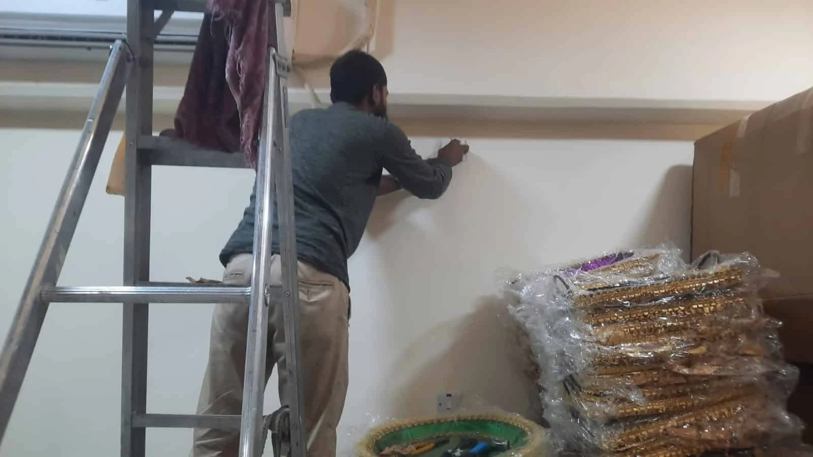 فني صيانة تكييفات